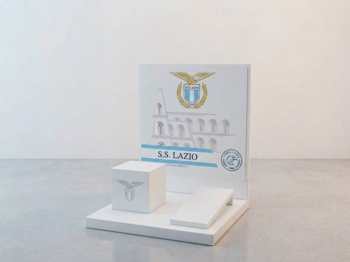 espositore da vetrina in legno laccato